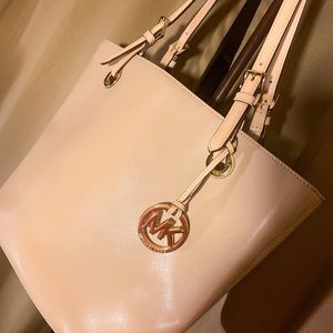 ‼️SOLD‼️ Michae Kors Jet Set Travel Tote